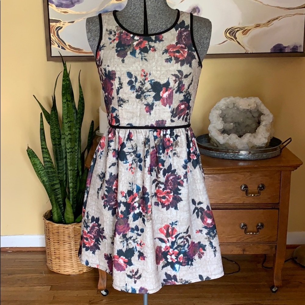 Super cute Floral dress